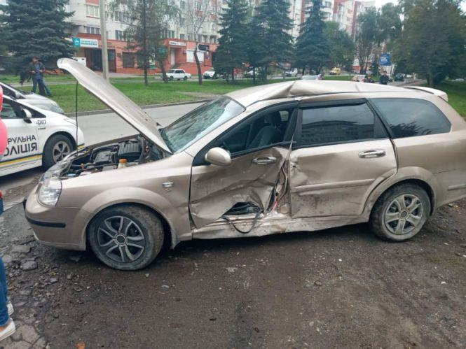 На Коновальця ДТП. Є потерпілі (ОНОВЛЕНО), фото №1 на сайті 20minut.ua