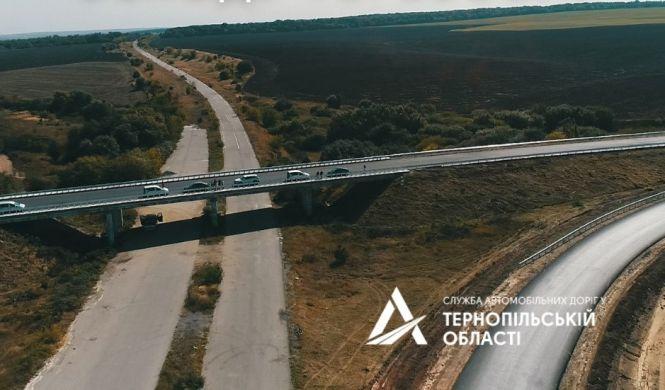 Новини Тернополя - фото з Програма «Велике будівництво»: На відновлення автошляхів області виділили рекордних 3,9 млрд грн, — Ярослав Захарків, кандидат у депутати Тернопільської облради від політичної партії «Слуга Народу» (політична агітація)