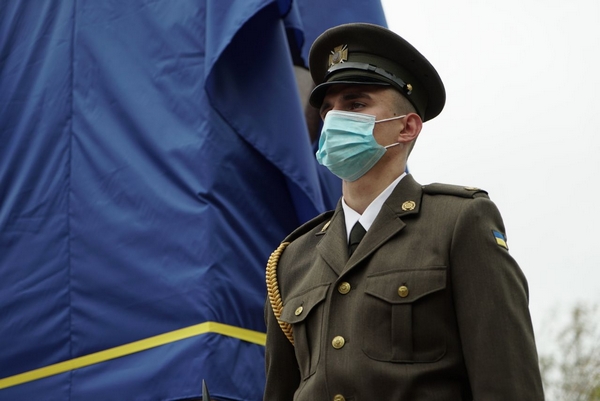 Новини Житомира - фото з У військовому інституті імені С.П. Корольова відкрили пам’ятний знак загиблим героям 3201