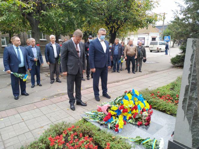 У Козятині вітали зі святом мужності та патріотизму, фото №2 на сайті 20minut.ua