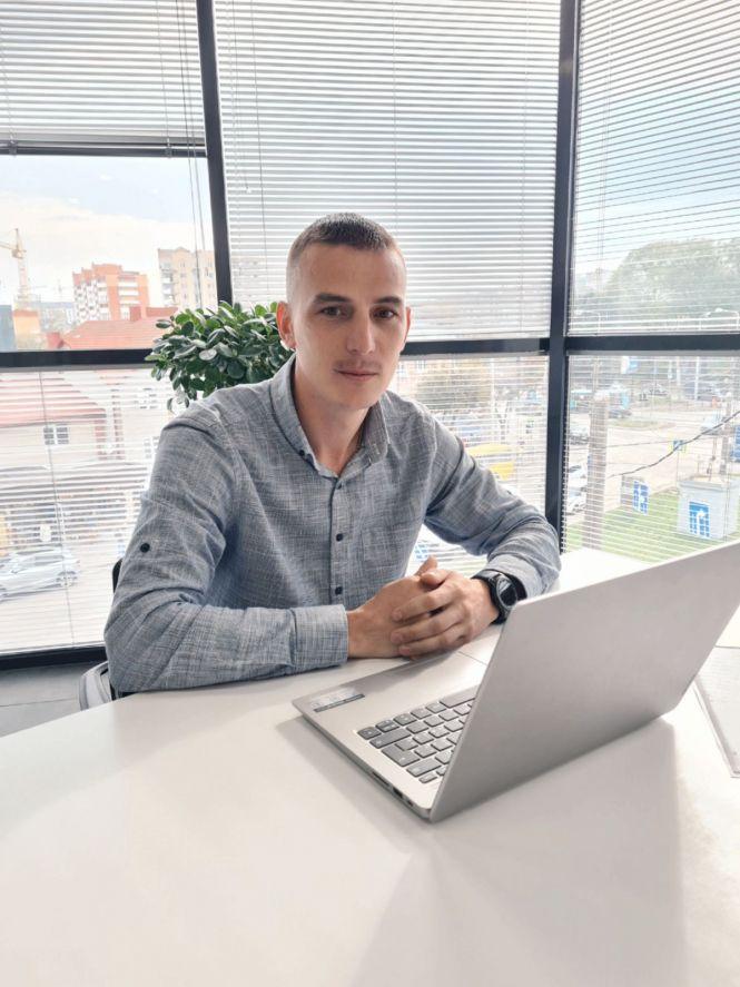 Сергій Щеглецький: «Депутат - це менеджер. У кожного жителя громади має бути прямий зв'язок з цією людиною»  (політична позиція), фото №1 на сайті 20minut.ua