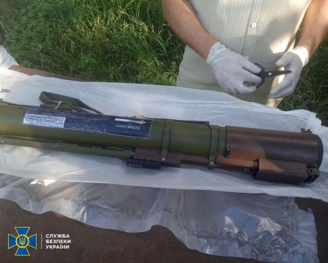 Новини Житомира - фото з СБУ затримала учасників злочинного угруповання під час спроби продажу вибухових пристроїв, боєприпасів та зброї напередодні Дня захисника України СБУ затримала учасників злочинного угруповання під час спроби продажу вибухових пристроїв, боєприпасів та зброї напередодні Дня захисника України, фото №3 на сайті 20minut.ua