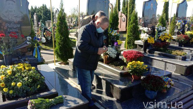 Новини Хмельницького - фото з На Алеї слави у Хмельницькому провели панахиду за загиблими на Сході військовими (ФОТО, ВІДЕО) На Алеї слави у Хмельницькому провели панахиду за загиблими на Сході військовими (ФОТО, ВІДЕО), фото №1 на сайті vsim.ua