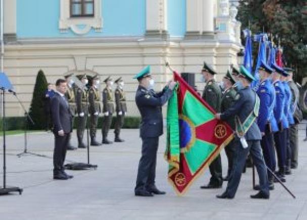 Новини Житомира - фото з Житомирському прикордонному загону присвоєно почесне найменування «імені Січових стрільців» Житомирському прикордонному загону присвоєно почесне найменування «імені Січових стрільців», фото №2 на сайті 20minut.ua