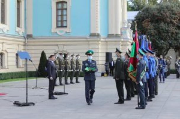 Новини Житомира - фото з Житомирському прикордонному загону присвоєно почесне найменування «імені Січових стрільців» Житомирському прикордонному загону присвоєно почесне найменування «імені Січових стрільців», фото №1 на сайті 20minut.ua
