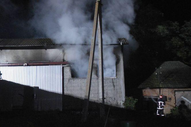 Новини Хмельницького - фото з Біля Хмельницького горів склад з вугіллям: під час гасіння знайшли тіло чоловіка (ВІДЕО) Біля Хмельницького горів склад з вугіллям: під час гасіння знайшли тіло чоловіка (ВІДЕО), фото №1 на сайті vsim.ua