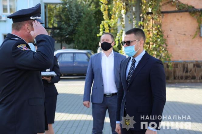 Новини Вінниці - фото з Ford, Renault та Toyota: автопарк вінницької поліції поповнився новими автівками Ford, Renault та Toyota: автопарк вінницької поліції поповнився новими автівками, фото №5 на сайті 20minut.ua