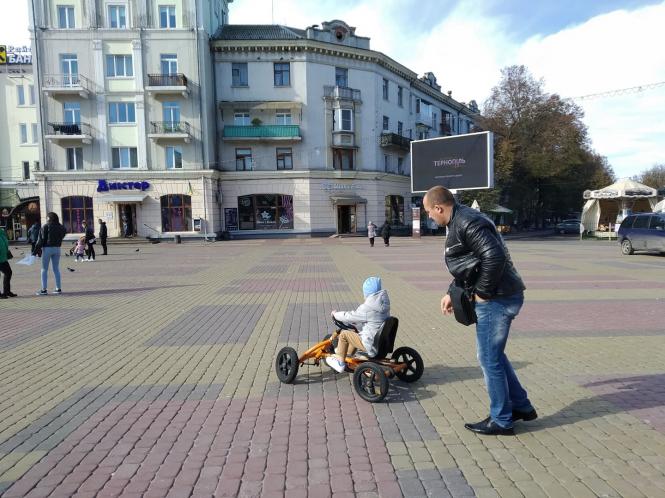 Транспорт для дітей: на чому катають маленьких тернополян (ФОТОРЕПОРТАЖ), фото №7 на сайті 20minut.ua