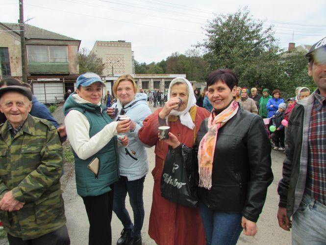 На Залізничному поставили незвичайну автобусну зупинку, фото №1 на сайті 20minut.ua
