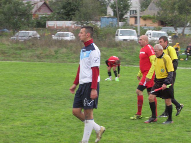 Новини Козятина - фото з На вологому та вузькому полі складно показувати видовищний футбол На вологому та вузькому полі складно показувати видовищний футбол, фото №2 на сайті 20minut.ua