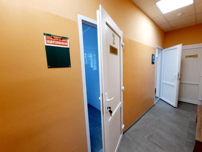 Новини Хмельницького - фото з На Кам'янецькій облаштували амбулаторію за 2 мільйони (ФОТО) На Кам'янецькій облаштували амбулаторію за 2 мільйони (ФОТО), фото №3 на сайті vsim.ua