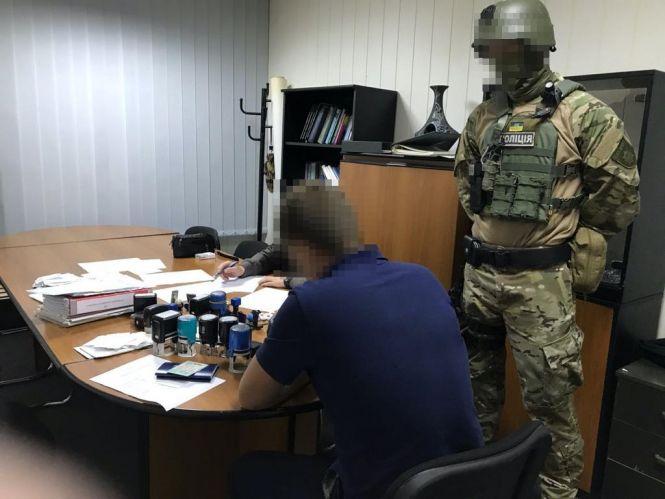 На Житомирщині перед судом постане організована злочинна група,  обвинувачена у незаконному заволодінні майном підприємств на 12,6 млн грн, фото №1 на сайті 20minut.ua