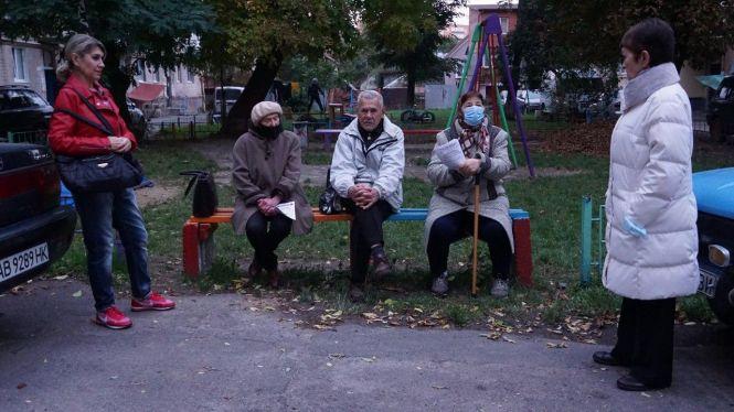 Наталія Солейко провела зустріч із мешканцями вулиці Саксаганського (Пресслужба ВО «Батьківщина»), фото №1 на сайті 20minut.ua