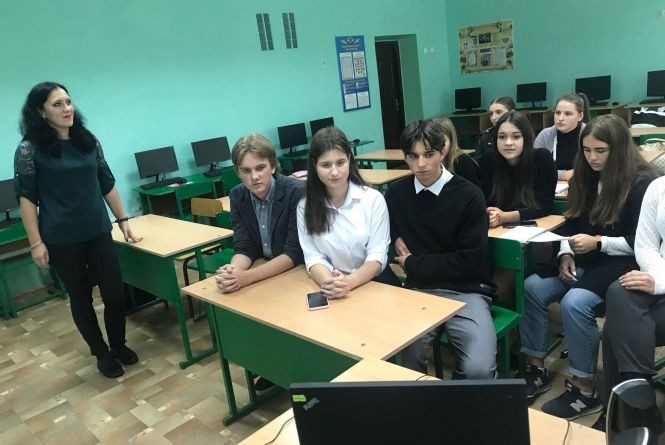 Старшокласники на дистанційці, молодша школа — на канікулах. Про навчання з понеділка