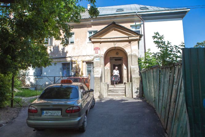 Новини Вінниці - фото з Важливе за вчора. Найцікавіші новини 24 жовтня, які ви могли пропустити Фоторепортаж з комуналки. Як на Соборній живуть без туалетів, ванних кімнат та надій