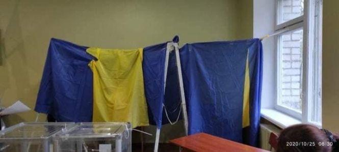 Вигляд виборчих дільниць у Житомирі – шокує. ФОТО, фото №1 на сайті 20minut.ua
