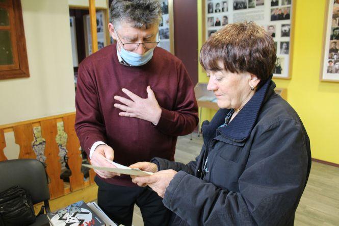 Новини Вінниці - фото з Синій зошит смерті.  Рафаловські зберегли прізвища 200 розстріляних євреїв Синій зошит смерті.  Рафаловські зберегли прізвища 200 розстріляних євреїв, фото №10 на сайті 20minut.ua