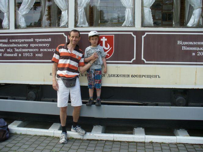 Новини Вінниці - фото з Екскурсія у вагоні «сліпа корова»: до іменин трамвая у Вінниці створили новий маршрут Екскурсія у вагоні «сліпа корова»: до іменин трамвая у Вінниці створили новий маршрут, фото №7 на сайті 20minut.ua