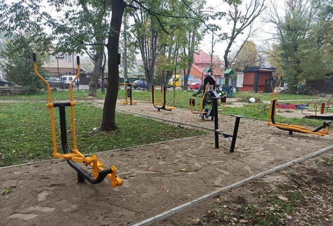 Новини Хмельницького - фото з На Трудовій з'явився новий тренажерний майданчик (ФОТО) На Трудовій з'явився новий тренажерний майданчик (ФОТО), фото №2 на сайті vsim.ua