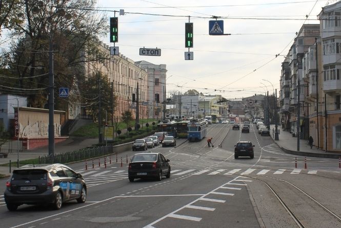 Безпека за ціною тягнучок. Перші результати від світлофорів на Гагаріна