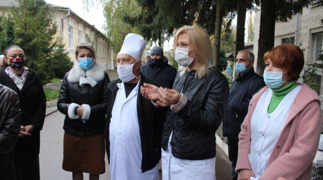 «Звільніть її з роботи!» Чи правда, що у госпіталі будуть лікувати хворих на коронавірус?, фото №3 на сайті 20minut.ua