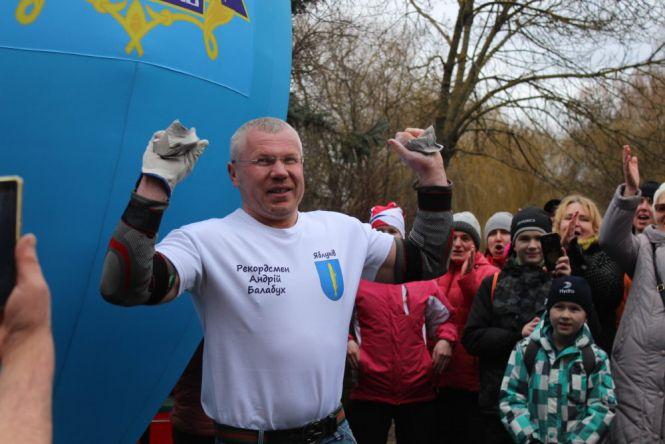 Новини Тернополя - фото з Найбільші, найшвидші та найсильніші: кого записали у «Книгу рекордів Тернополя» Найбільші, найшвидші та найсильніші: кого записали у «Книгу рекордів Тернополя», фото №2 на сайті 20minut.ua