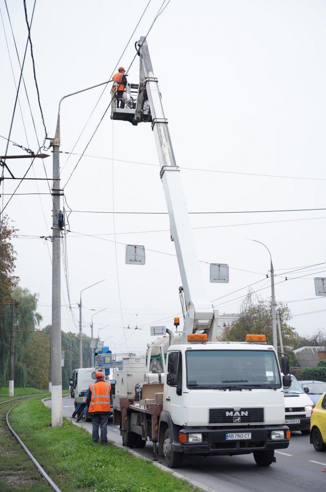 Новини Вінниці - фото з На вулиці Пирогова встановили економні та сучасні LED-ліхтарі На вулиці Пирогова встановили економні та сучасні LED-ліхтарі, фото №1 на сайті 20minut.ua