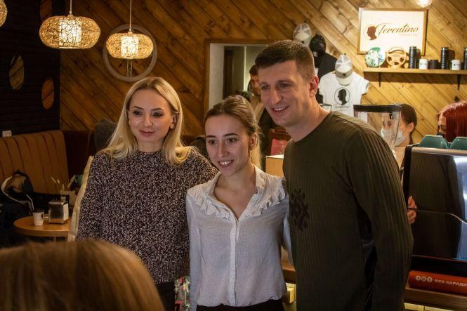 Сопонару міняє професію. У Вінниці актриса працювала баристою для благодійності, фото №4 на сайті 20minut.ua