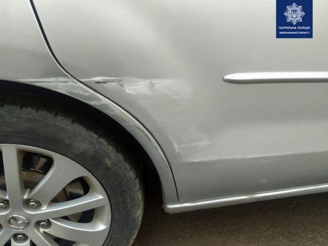 На Залізняка пошкодили авто "Mazda". Шукають свідків (ФОТО), фото №1 на сайті vsim.ua