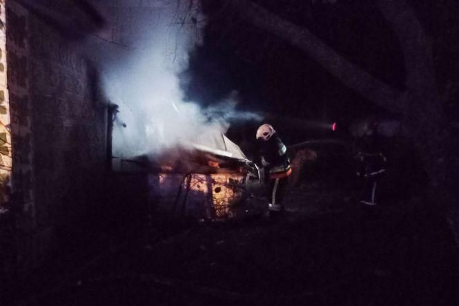 Новини Хмельницького - фото з На Хмельниччині під час пожежі у будинку загинула жінка (ФОТО) На Хмельниччині під час пожежі у будинку загинула жінка (ФОТО), фото №1 на сайті vsim.ua