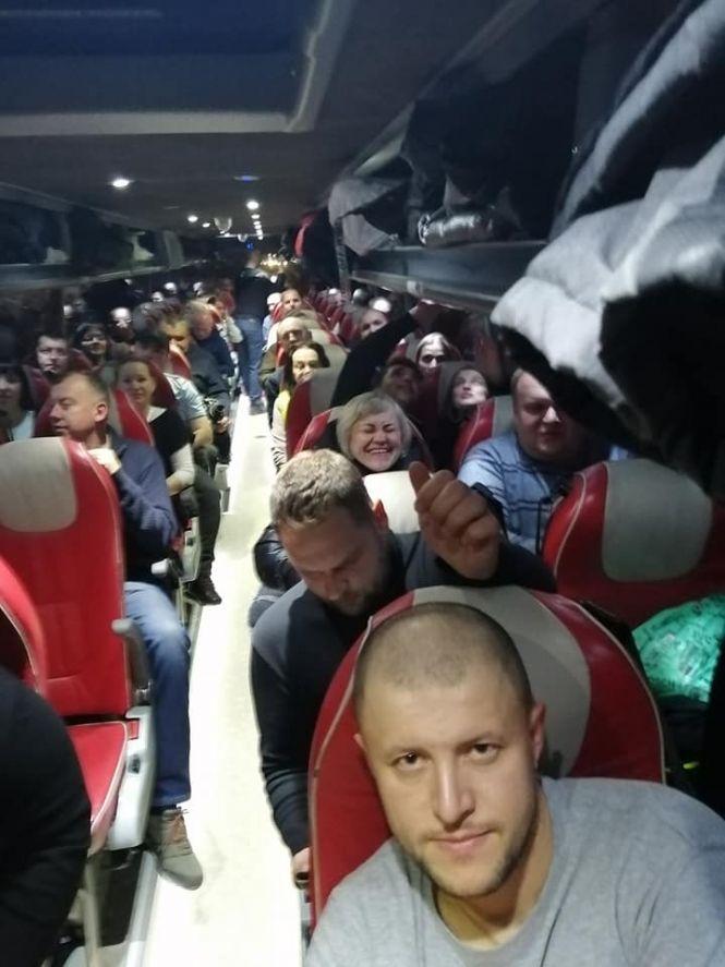 Штовханина з поліцією та сльозогінний газ: тернопільські підприємці протестують у Києві. Деталі з місця подій, фото №6 на сайті 20minut.ua