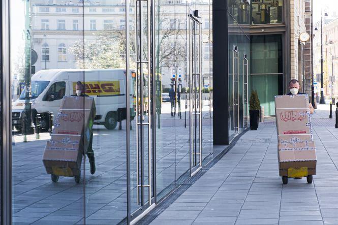 Тернополянка про карантин в Польщі: ПЛР, не виходячи з машини - і жодної живої черги чи контакту, фото №3 на сайті 20minut.ua