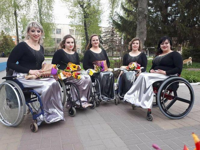 Новини Вінниці - фото з Після важкої травми хребта мала бути прикутою до ліжка, а вона танцює і водить авто Після важкої травми хребта мала бути прикутою до ліжка, а вона танцює і водить авто, фото №3 на сайті 20minut.ua