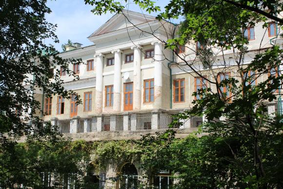 Новини Вінниці - фото з В Мурованих Курилівцях: палац, який цариця подарувала Комарам В Мурованих Курилівцях: палац, який цариця подарувала Комарам, фото №2 на сайті 20minut.ua