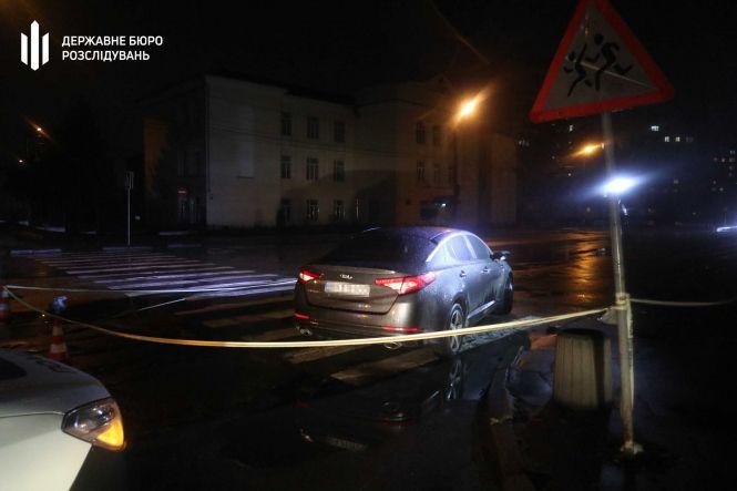 Новини Хмельницького - фото з Водій, який збив двох жінок на переході у Шепетівці, наступного дня здався поліції. Він посадовець Водій, який збив двох жінок на переході у Шепетівці, наступного дня здався поліції. Він посадовець, фото №2 на сайті vsim.ua