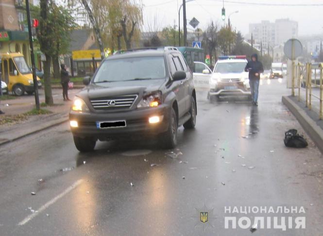 Новини Житомира - фото з У Бердичеві "Лексус" збив пішохода: чоловік у лікарні У Бердичеві "Лексус" збив пішохода: чоловік у лікарні, фото №2 на сайті 20minut.ua