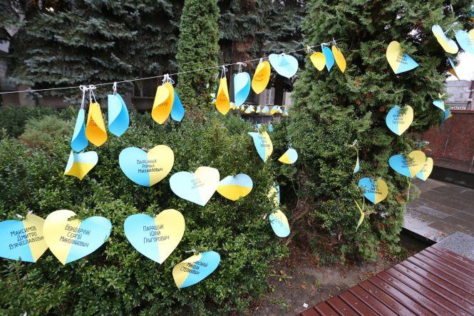 Новини Хмельницького - фото з Хмельничани вшанували загиблих Героїв Небесної Сотні Хмельничани вшанували загиблих Героїв Небесної Сотні, фото №2 на сайті vsim.ua