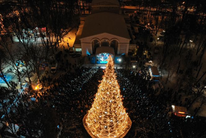 Новини Вінниці - фото з Важливе за тиждень. Найцікавіші новини від 16 по 23 листопада, які ви могли пропустити Ялинка за 600 тисяч гривень і гуляння онлайн: яким буде новорічне свято у Вінниці?