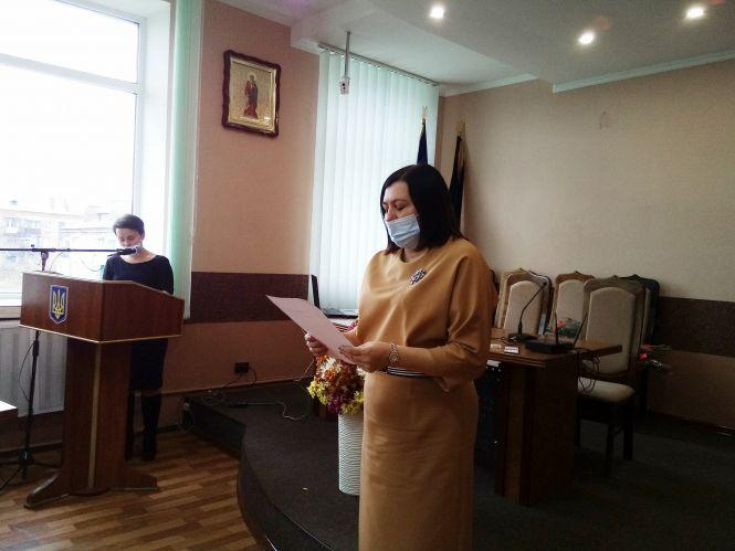 Присяга міської голови, надбавки і матеріальна допомога: як пройшла перша сесія нової ради, фото №3 на сайті 20minut.ua