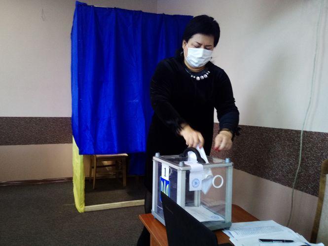 Присяга міської голови, надбавки і матеріальна допомога: як пройшла перша сесія нової ради, фото №6 на сайті 20minut.ua