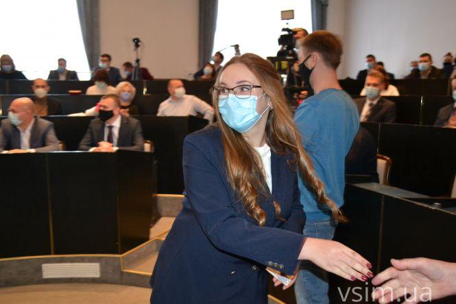 Присяга, молитва та перші рішення: як нова Хмельницька міська рада розпочала роботу (ФОТО, ВІДЕО), фото №23 на сайті vsim.ua