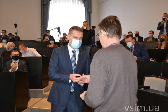 Присяга, молитва та перші рішення: як нова Хмельницька міська рада розпочала роботу (ФОТО, ВІДЕО), фото №17 на сайті vsim.ua