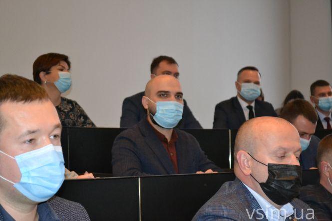 Присяга, молитва та перші рішення: як нова Хмельницька міська рада розпочала роботу (ФОТО, ВІДЕО), фото №13 на сайті vsim.ua