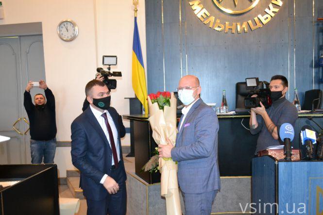 Присяга, молитва та перші рішення: як нова Хмельницька міська рада розпочала роботу (ФОТО, ВІДЕО), фото №29 на сайті vsim.ua