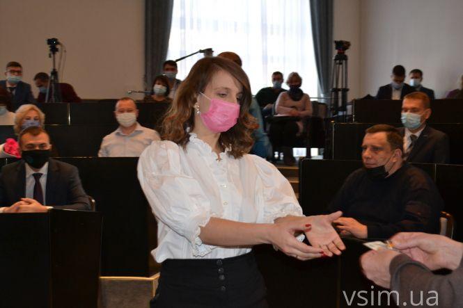 Присяга, молитва та перші рішення: як нова Хмельницька міська рада розпочала роботу (ФОТО, ВІДЕО), фото №18 на сайті vsim.ua