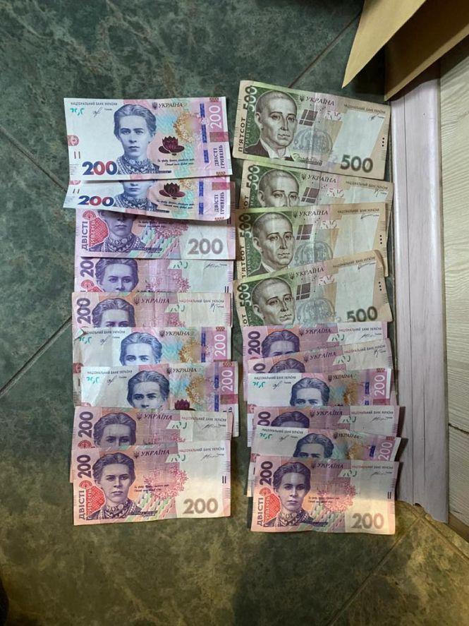 На Хмельниччині затримали чоловіка за вимагання грошей, фото №1 на сайті vsim.ua