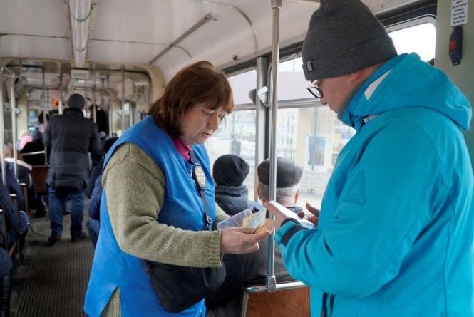Кондуктори у Вінниці зникли на 107 році служби. Чи потрібно їх повертати?