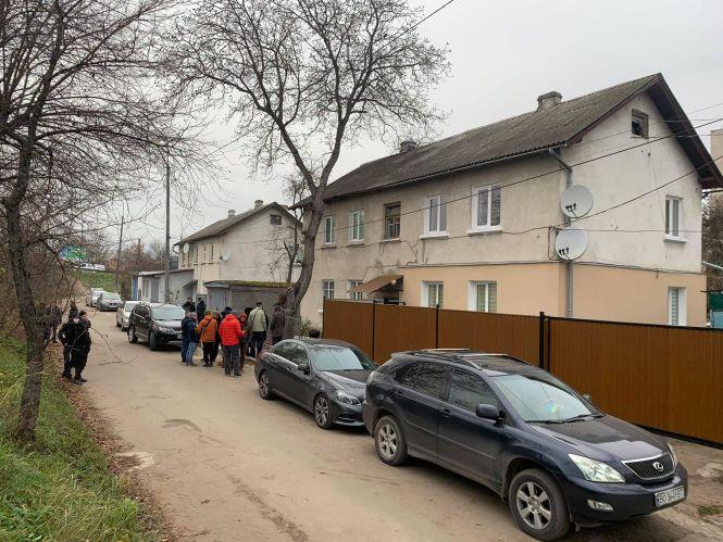 Новини Тернополя - фото з У Тернополі проводять обшук у новообраного депутата-свободівця. Що відомо про його справи? (ОНОВЛЕНО) У Тернополі проводять обшук у новообраного депутата-свободівця. Що відомо про його справи? (ОНОВЛЕНО), фото №1 на сайті 20minut.ua