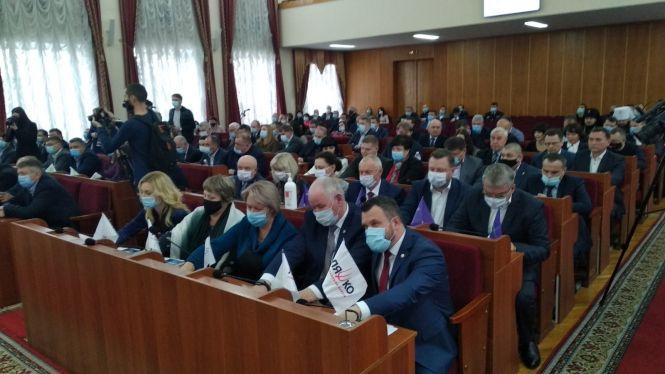 Розпочалась перша сесія восьмого скликання Житомирської обласної ради. Фоторепортаж, фото №2 на сайті 20minut.ua