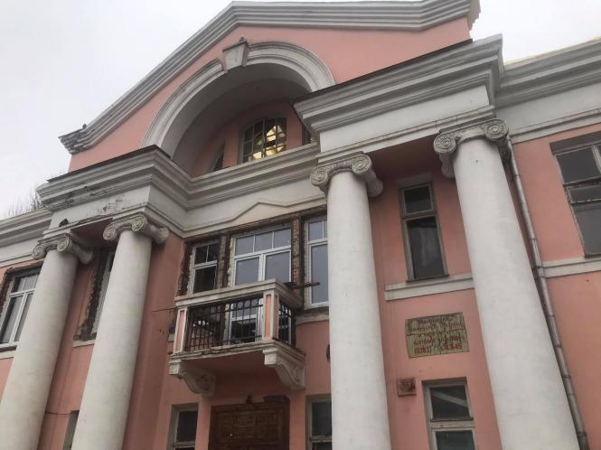 Новини Хмельницького - фото з Через ремонт рожевої будівлі на Шевченка готують звернення у прокуратуру Нет описания.